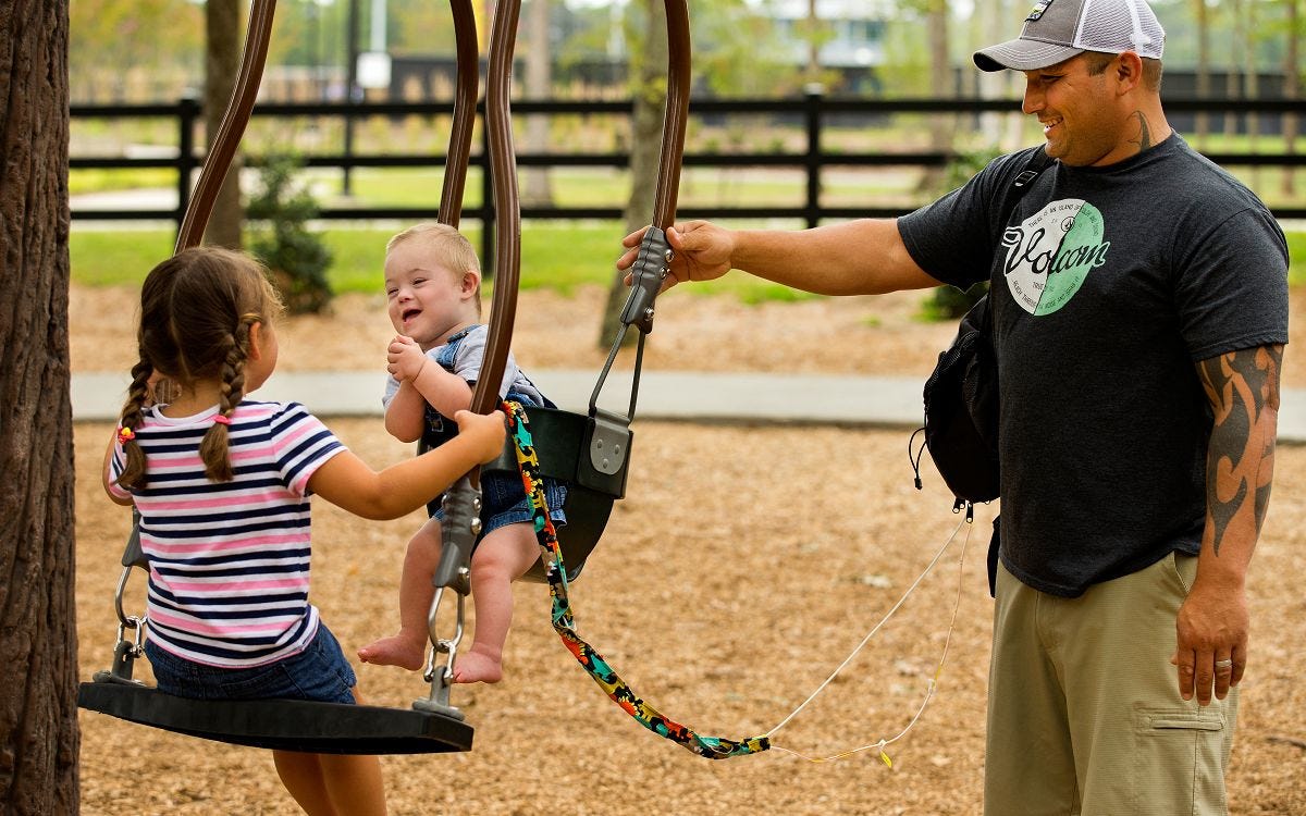 Expression Swing with two users facing each other