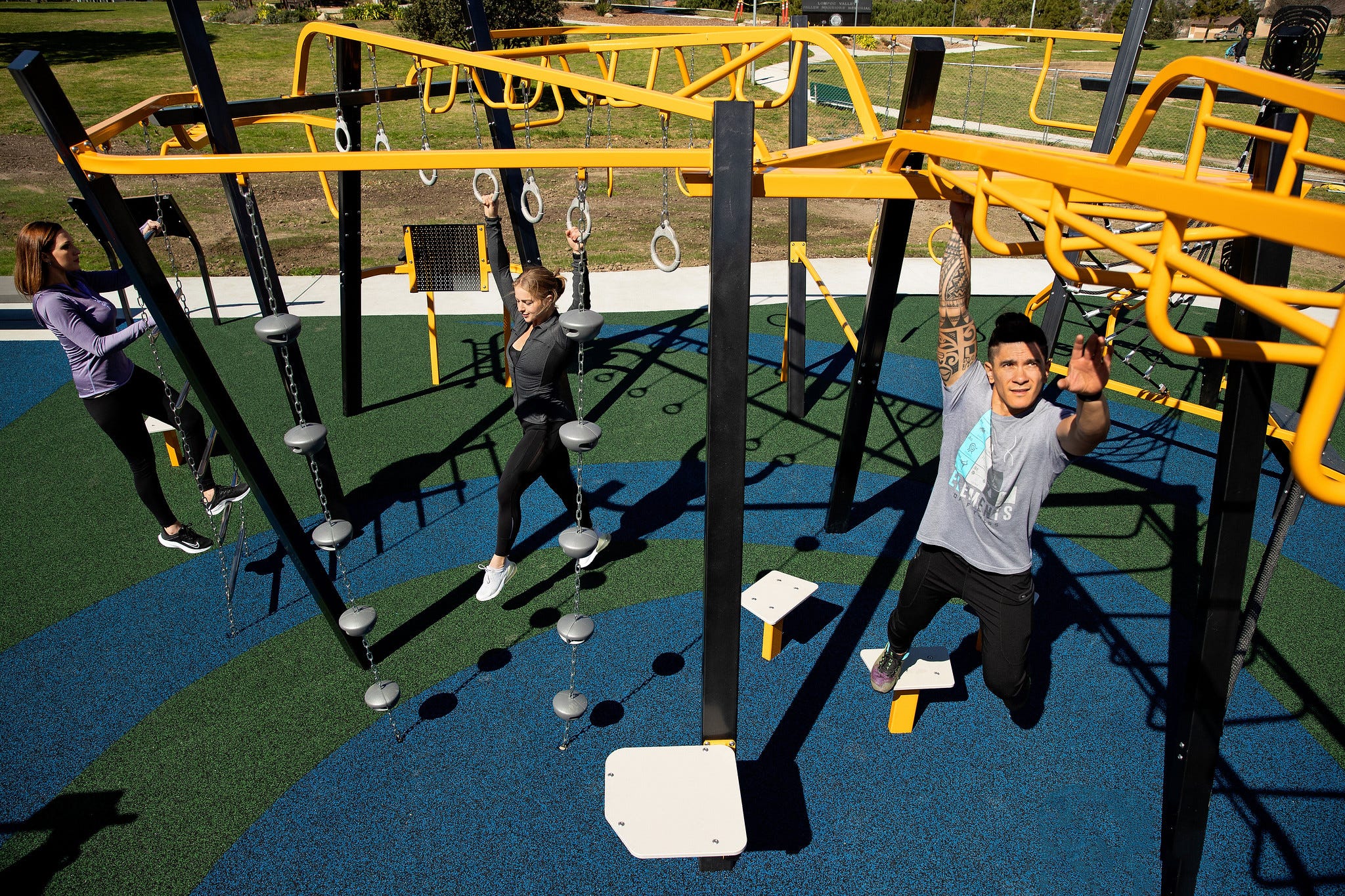 Compact outdoor gym equipment
